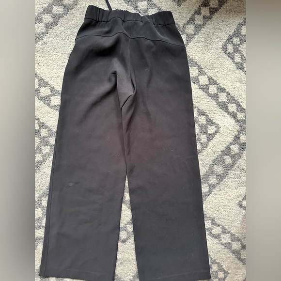 LULULEMON - size 4 wide leg pant no tag - Picture 2 of 4